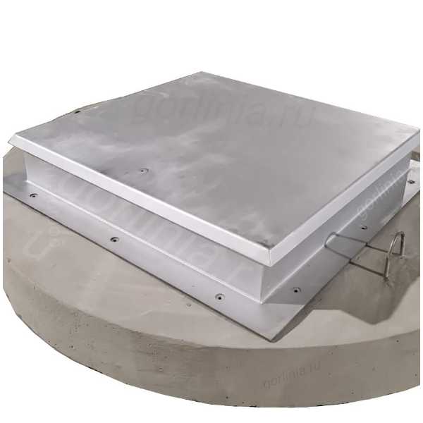 Люки технологические для канализационных насосных станций КНС из нержавеющей стали - закрытая крышка, поднятая над уровнем разгрузочной плиты